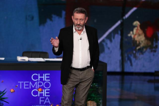 Michele Serra a "Che tempo che fa" invoca la paura come metodo di governo, un ingrediente necessario per il potere
