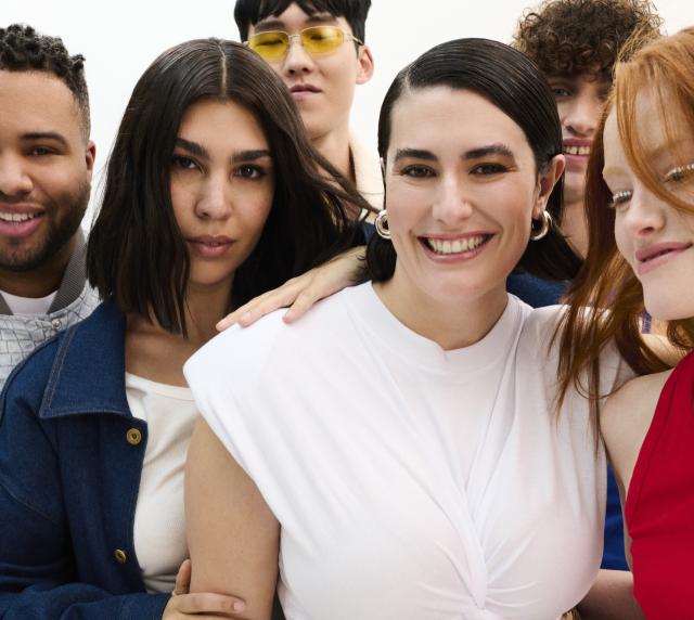 Pence Wear your voice campagna