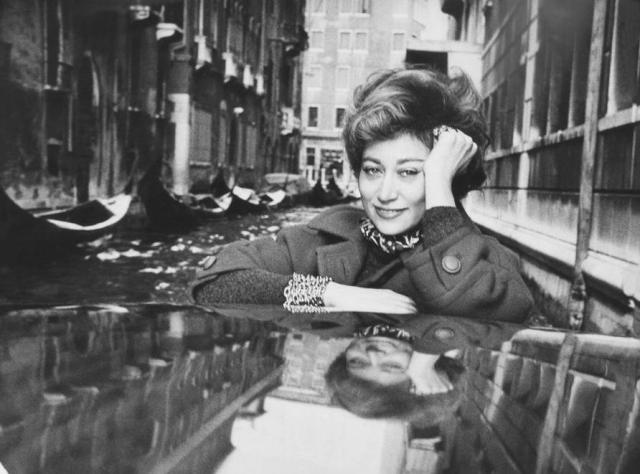 Addio alla baronessa Afdera Franchetti Fonda, morta all'et&agrave; di 93 anni "Lady Vulcano", la quarta moglie dell'attore Henry Fonda