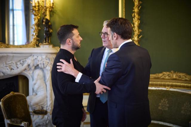 Oggi a Londra vertice dei &ldquo;volenterosi&rdquo; con Zelensky, Starmer e Macron insistono contro Russia: sul tavolo sblocco armi a lungo raggio a Kiev