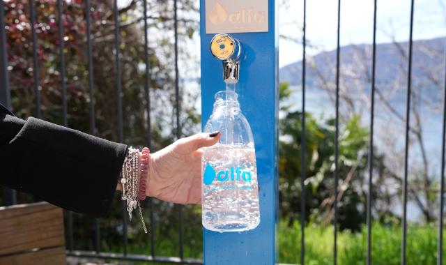 A Leggiuno si pu&ograve; bere l'acqua del Lago Maggiore presso l'Eremo di Santa Caterina del Sasso