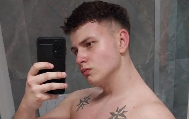 Omicidio a Mezzolombardo (Trento), 19enne uccide a coltellate il padre bosniaco 46enne per difendere la madre, arrestato