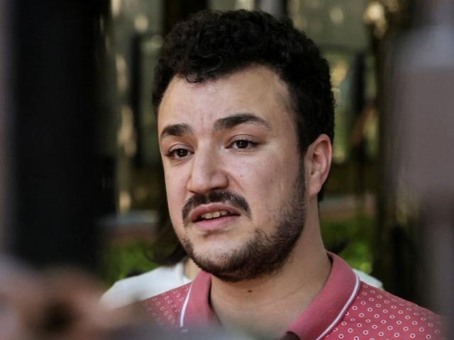 Proteste pro-Pal in Usa, giudice approva deportazione attivista Mahmoud Khalil in Siria o Algeria, difesa pu&ograve; chiedere sospensione fino al 23 aprile