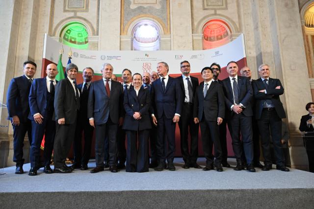 Premi Leonardo 2025 a Villa Madama, eccellenze del Made in Italy  imprenditoriale premiate alla presenza della Premier Giorgia Meloni