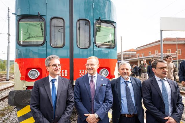 Fondazione FS Italiane, Snam e Hitachi Rail, presentare le automotrici ALN668 rigenerate in chiave green 