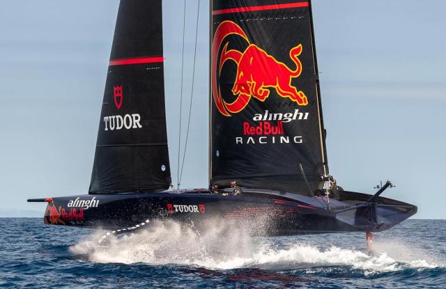 Alinghi abbandona e dice addio alla Coppa America di Vela in polemica con i defender neozelandesi