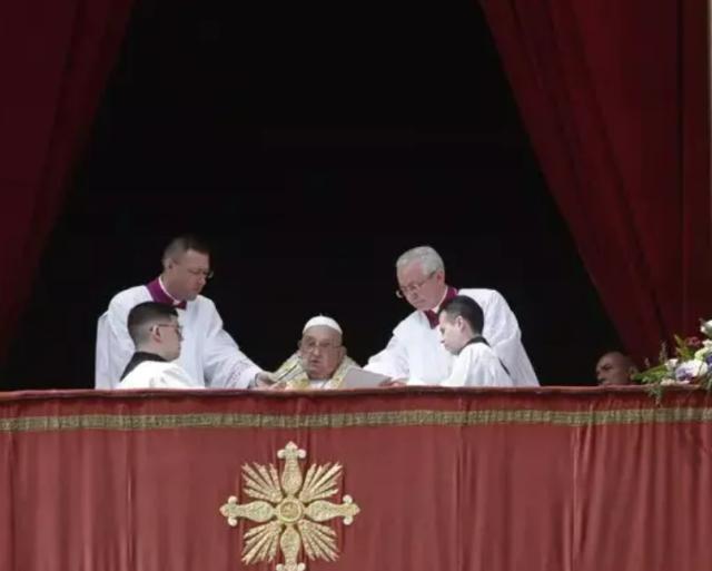 Papa Francesco, l'ultimo discorso scritto per l'urbi et orbi a Pasqua: "Nessuna pace &egrave; possibile senza un vero disarmo"