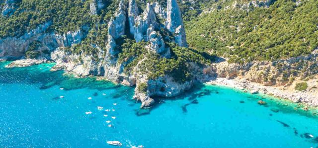 Sardegna, Cala Goloritz&egrave; la spiaggia pi&ugrave; bella del mondo secondo l'edizione 2025 di "The World's 50 Best Beaches"