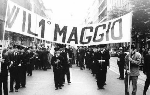 1&deg; maggio, festa mondiale dei lavoratori nata a Parigi nel 1889 al Congresso della Seconda Internazionale dopo rivolta Chicago, per riduzione giornata lavorativa da 16 a 8 ore