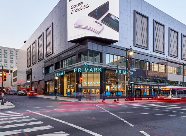 Primark, al via nuovo investimento di oltre &euro;40 milioni in Italia e l'apertura di 5 nuove store a Roma, Biella, Perugia e Napoli 