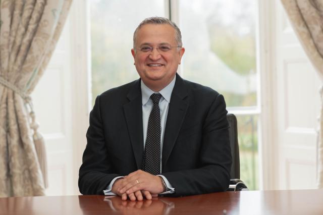 FIS, nel 2024 ricavi 812 milioni di euro (+9%) e crescita del 19% per il segmento Custom, clienti in 60 Paesi