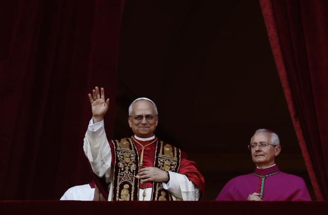 Conclave spiato: ecco cosa c&rsquo;&egrave; dietro la fumata bianca di Leone XIV. Il match finale tra Parolin e Prevost. L&rsquo;ora del tradimento (anche tra italiani)