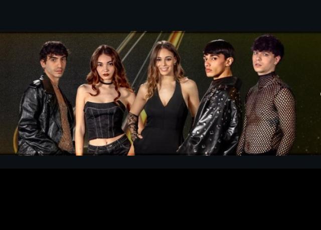 C'&egrave; Posta per Te torna domani su Canale 5: ospiti Sabrina Ferilli e Luca Argentero