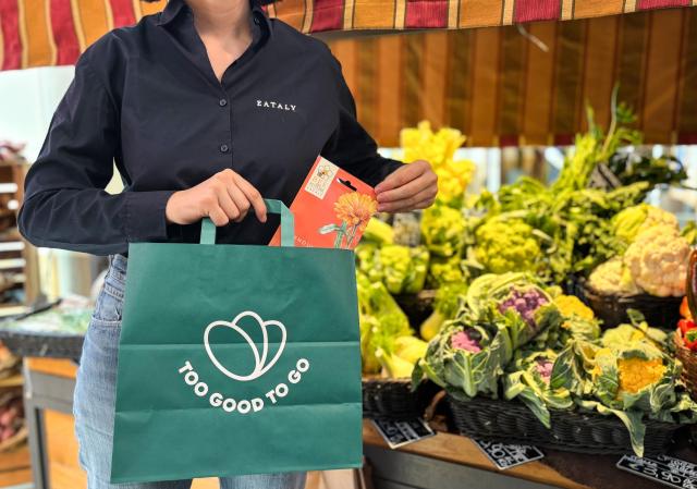 Eataly e Too Good To Go celebrano la Giornata delle Api e della Biodiversit&agrave; con un regalo per le api e la Terra e corsi speciali contro lo spreco alimentare