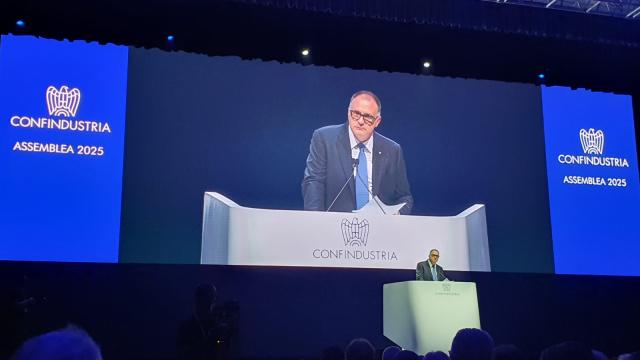 Assemblea Confindustria 2025, Orsini: "Necessario Piano Straordinario in Europa e in Italia per rilanciare crescita almeno al 2% con 8 mld annui di investimenti"