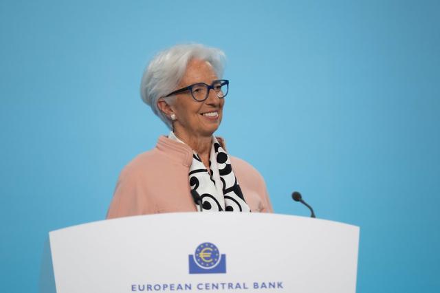 Lagarde "lascia la Bce per guidare il WEF dopo dimissioni di Schwab", portavoce prova a smentire: "Arriver&agrave; a fine mandato del 2027"