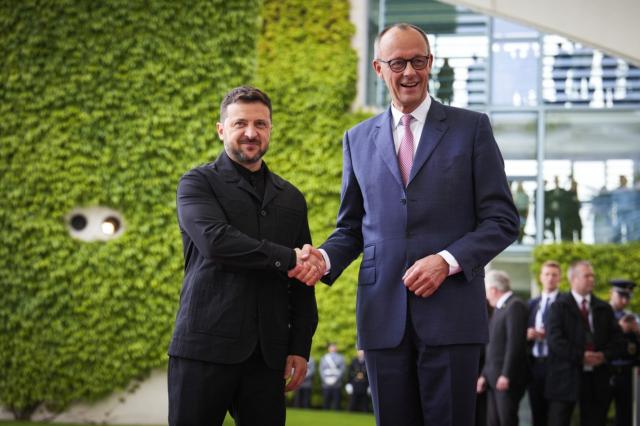 Merz e i volenterosi alzano i toni: sar&agrave; Terza Guerra Mondiale per assecondare BlackRock e Rotschild?