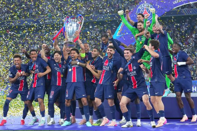 Il PSG vince la Champions League, battuta l'Inter 4-0 in finale coi gol di Hakimi, Kvaratskhelia e la doppietta di Dou&eacute;, 0 titoli per i nerazzurri