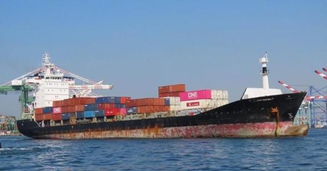 Nave cargo con armi per Israele dalla Francia a Genova, portuali di Marsiglia si rifiutano di caricarla