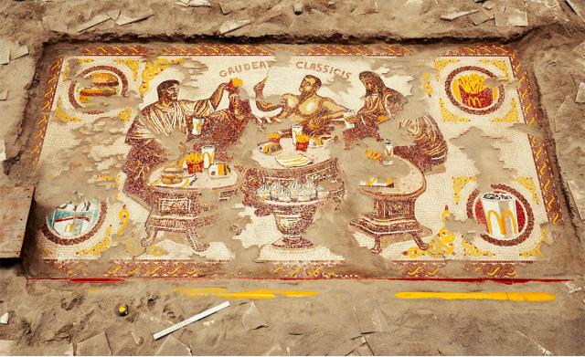 McDonald&rsquo;s accoglie il Giubileo 2025 con un mosaico in Galleria Sordi, un menu speciale e azioni per il decoro urbano di Roma