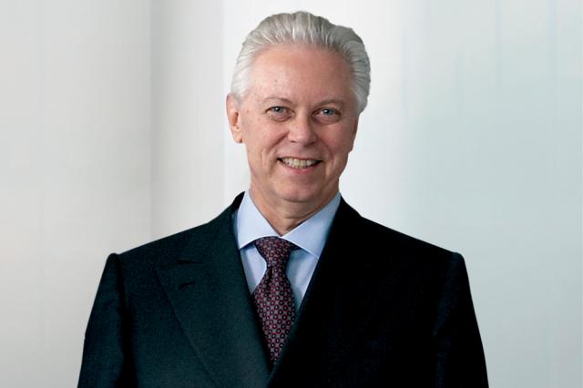 Stefano Pessina liquida una holding lussemburghese e riorganizza la struttura dopo la cessione di Walgreens