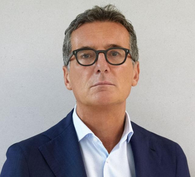 EssilorLuxottica, Publicis Groupe gestir&agrave; budget da &euro;400 milioni; ricavi record a &euro;28,5 miliardi e intesa D&G fino al 2050