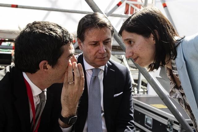 M5S apre al ritorno del gas russo, risoluzione per "possibile collaborazione con Mosca", rottura nel csx, Pd e Avs votano&nbsp;contro