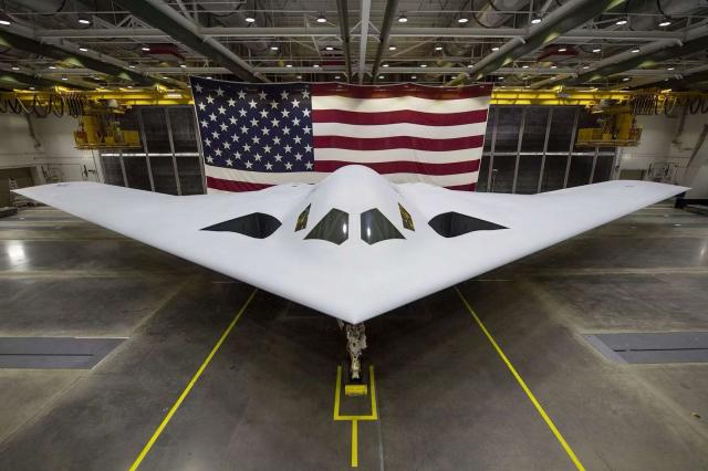 Usa, progettato nuovo jet B-21 Raider, l&rsquo;evoluzione del B-2 dal costo di $ 700mln&rdquo;, invisibile ai radar, potr&agrave; trasportare bombe nucleari
