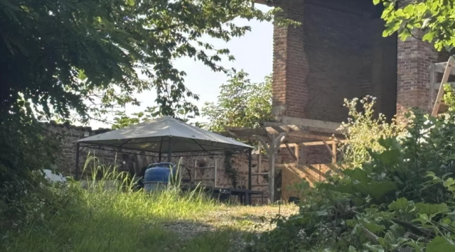 Torino, 2 bambini "fantasma" di 6 e 9 anni Rayan e Noah mai registrati all'anagrafe o iscritti a scuola, segregati in casa "per paura del Covid"