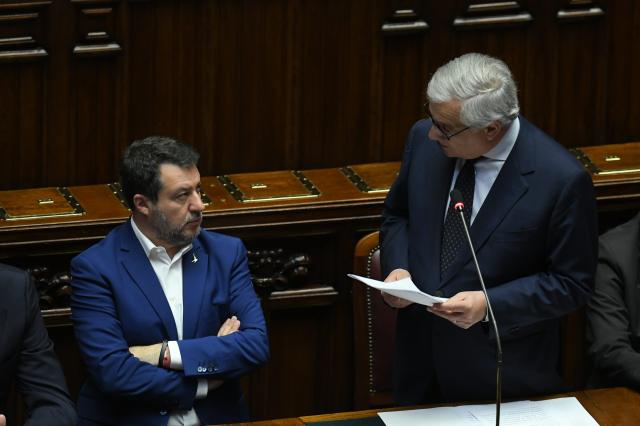 Ius Scholae, Tajani insiste: &ldquo;Non c&rsquo;&egrave; rischio di invasione islamica a scuola&rdquo;, ma Salvini lo gela: &ldquo;Non passer&agrave; mai&rdquo;