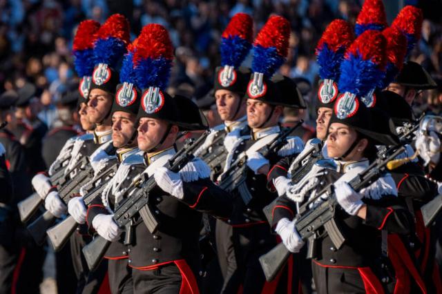 "Essere o non essere Carabiniere": la domanda che si pone ciascun carabiniere quando deve assolvere, senza se e senza&nbsp;&nbsp;ma, alla sicurezza del cittadino e dello Stato