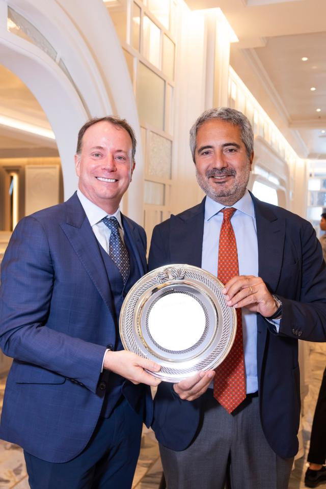 Fincantieri e Oceania Cruises, consegnata a Sestri Ponente la nave Allura da 68 mila tonnellate e 1.200 ospiti