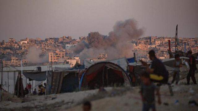 Home Raids and  Violence Ramp Up: In  Hebron, 'Voluntary'  Transfer of Palestinians  Is Underway