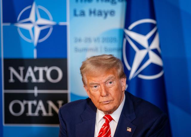  Ucraina, oggi annuncio di Trump su nuovo piano di armamenti &ldquo;aggressivo&rdquo;, il tycoon insiste: &ldquo;Invier&ograve; Patriot a Kiev ma li pagher&agrave; l&rsquo;Ue&rdquo; 