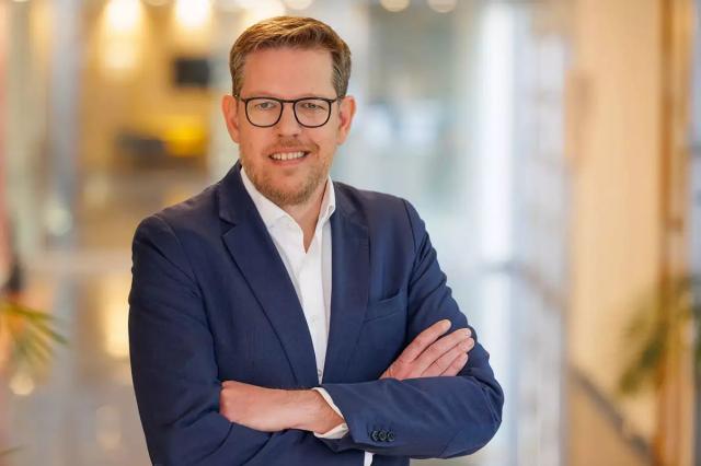 Renault, Duncan Minto nominato CEO ad interim; taglio delle previsioni 2025: margine operativo 6,5%, free cash flow &euro;1-1,5 mld