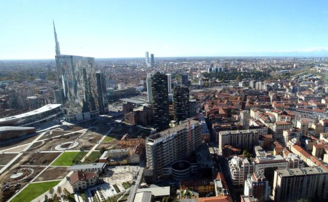 I soldi di Milano tutti per gli appalti da capogiro e nulla per coprire le buche, la colpa &egrave; di tutti, anche del centrodestra