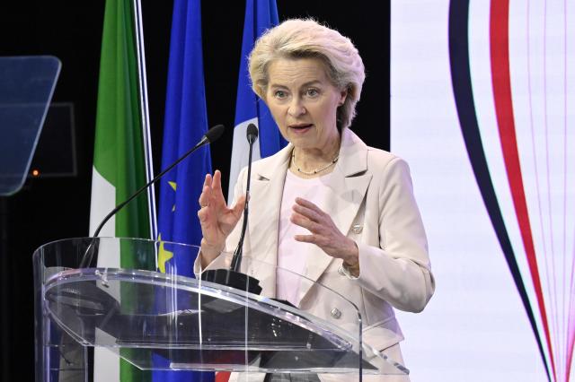 Sanzioni alla Russia, Ue vara 18esimo pacchetto contro Mosca: tra le misure anche divieto di transazioni relativo a gasdotto Nord Stream 1 e 2