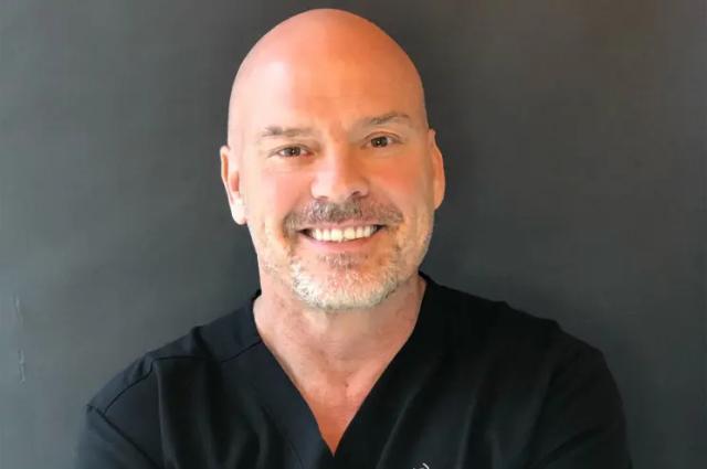 Dottor Michael Kirk Moore