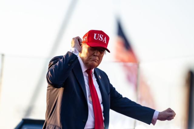 Gaza, Trump elude Congresso e dona "con urgenza" a Israele $4mld in armi, senatore Sanders: "Munizioni utili a uccidere decine di migliaia di civili"