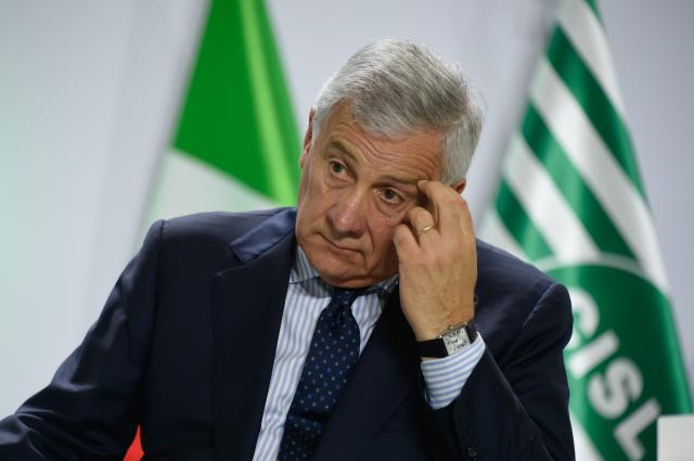 Gaza, il dietrofront di Tajani dopo mesi di silenzio sul genocidio: &ldquo;Basta bombardamenti, spari e morti, contrari a deportazione palestinesi&rdquo;