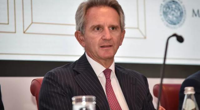 Mediobanca accelera sull&rsquo;ops per Banca Generali: Nagel anticipa l'assemblea al 21 agosto, pressing su Generali per il via libera