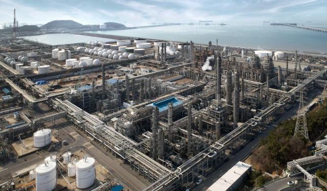 LG Chem, Enilive al via il progetto del primo impianto HVO/SAF per la trasformazione di scarti in combustibili fossili