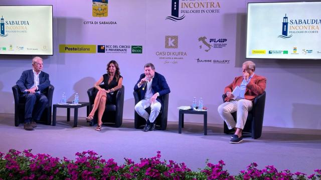 Invimit (MEF), proposta per la rifunzionalizzazione dell'Hotel del Lago nella piazza del Comune a Sabaudia