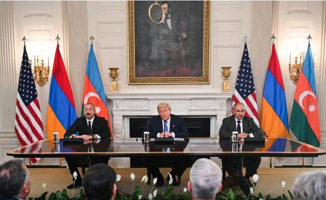 Azerbaijan-Armenia, firmato storico accordo di pace alla Casa Bianca, istituita la "Trump Route for international peace and prosperity"