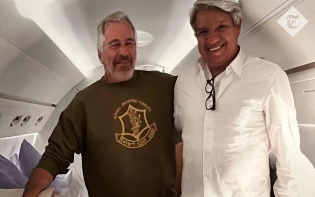 Usa, Epstein con felpa Idf sul suo jet privato nel 2019, Tucker Carlson: &ldquo;Lavorava per il Mossad israeliano, a Washington lo sapevano tutti&rdquo;