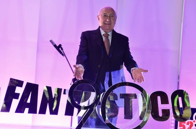 Addio a Pippo Baudo, morto a 89 anni lo storico conduttore televisivo italiano, ha condotto 13 festival di Sanremo