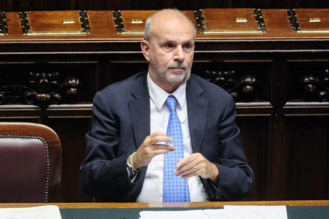 Revoca nomine Nitag, la denuncia dell'Associazione ContiamoCi: "Scioglimento a causa di pressioni delle Big Pharma, no a stakeholder nel Gruppo vaccini"