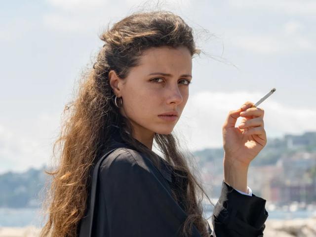 Dopo alcuni riconoscimenti in quest'anno &egrave; ora di una spietata recensione, tombale, di "Parthenope" di Paolo Sorrentino. In cauda venenum