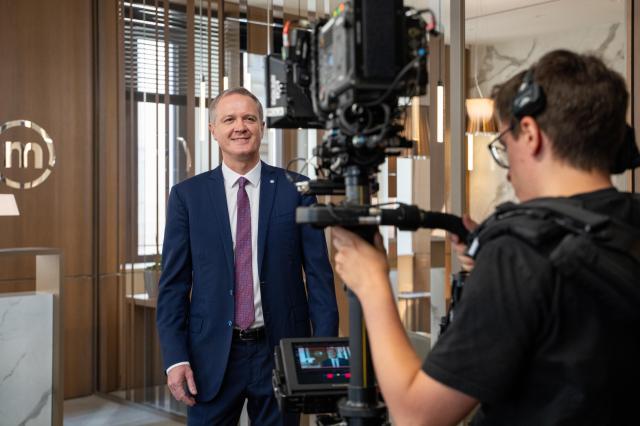 Banca Mediolanum, lanciata la nuova campagna &ldquo;Pensieri&rdquo; con regia di Paolo Genovese e promozione al 3% su vincoli a sei mesi