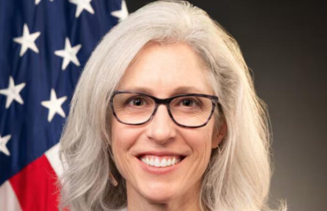 Cdc, Trump licenzia la direttrice Susan Monarez dopo meno di un mese dalla nomina, divergenze con Kennedy Jr sui vaccini